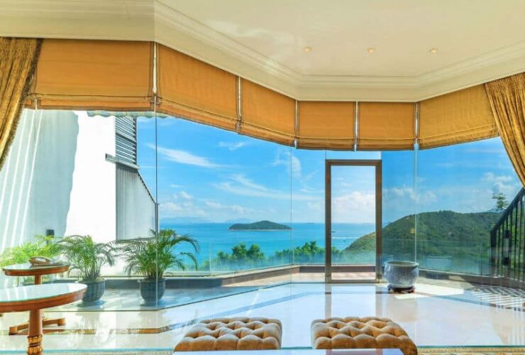 Hong Kong Island Luxury Home $76,440,000 #RepulseBay #HongKong #China #beverlyhills #beverlyhillsmagazine #luxury #realestate #homesforsale #dreamhomes #mansions
