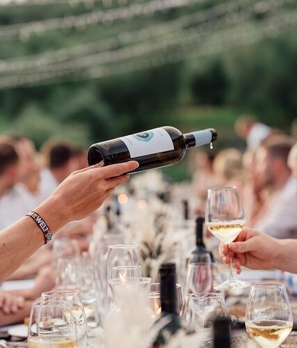 Smart Hosting Tricks for Effortless, Unforgettable Parties #HostingTips, #PartyHacks, #EasyEntertaining, #SpiceBlends, #SelfServeDrinks, #EventLayout, #NoRecipeMeals, #GrazingTable, #CleanupHacks, #GuestVibes