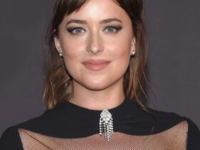 Hollywood Spotlight: Dakota Johnson #bevhillsmag #beverlyhillsmagazine #beverlyhills #celebrities #moviestars #hollywoodspotlight #celebrities #dakotajohnson