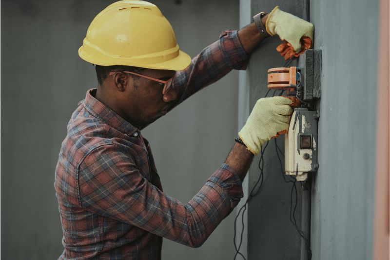Why Routine Maintenance is the Key to Preventing Electrical Breakdowns #beverlyhills #beverlyhillsmagazine #electricalbreakdowns #electricalconnections #thermalexpansion #electricalsystem