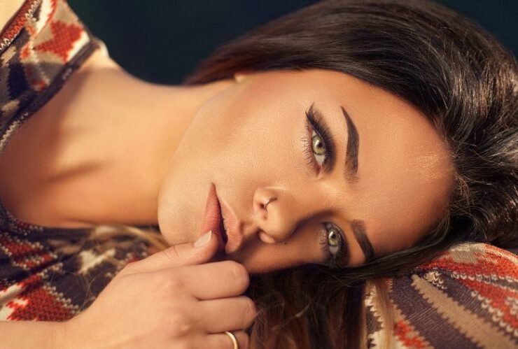 Beauty Trends To Make You Look Camera-Ready #beverlyhhills #beverlyhillsmagazine #bevhillsmag #beautytrends #skincaretreatment #beautyexperts