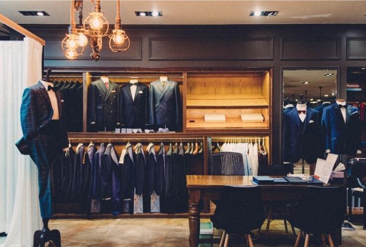 Classic Wardrobe Essentials for Men #beverlyhills #beverlyhillsmagazine #bevhillsmag #classicwardrobe #popularbrands #styleyourselfperfectly #essentialformen