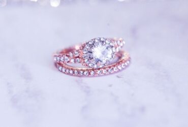 Diamonds Truly Are a Girl’s Best Friend #beverlyhills #beverlyhillsmagazine #bevhillsmag #diamond accessories #diamondbling #diamondnecklace #luxuryjewelleybrands
