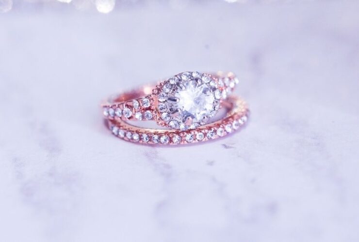 Diamonds Truly Are a Girl’s Best Friend #beverlyhills #beverlyhillsmagazine #bevhillsmag #diamond accessories #diamondbling #diamondnecklace #luxuryjewelleybrands