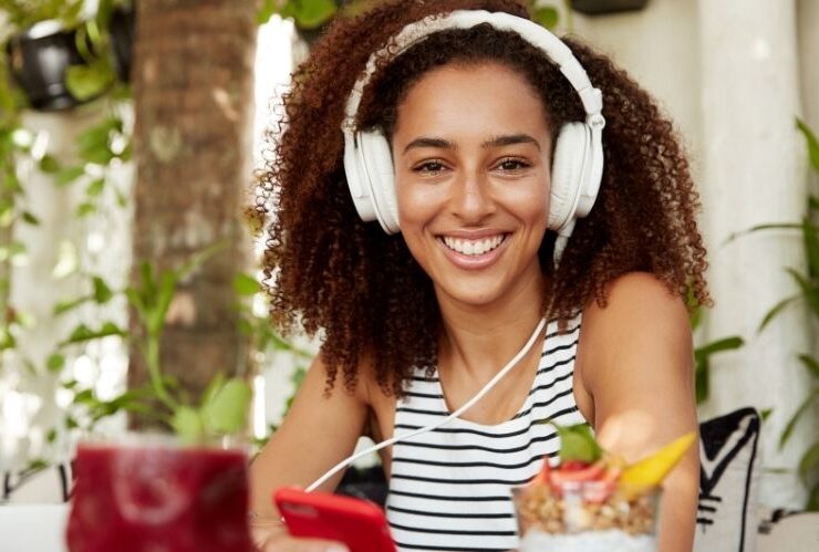 5 Websites You Can Download Music for Free #beverlyhills #beverlyhillsmagazine #bevhillsmag #Bandcamp #SoundCloud #Last.fm #musicrecordings #favouritesongs #buymusicdigitally