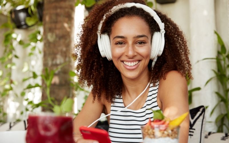 5 Websites You Can Download Music for Free #beverlyhills #beverlyhillsmagazine #bevhillsmag #Bandcamp #SoundCloud #Last.fm #musicrecordings #favouritesongs #buymusicdigitally