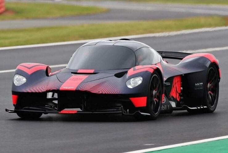 Dream Car from Aston Martin: The Valkyrie #beverlyhills #beverlyhillsmagazine #popularcarmagazine #cars #dreamcar #fastcar #coolcar #luxurycar #astonmartin #astonmartinvalkyrie #valkyrie #LeMansrace #sportscar #hypercar