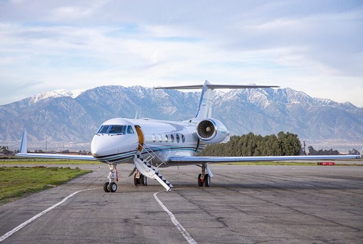 Private Business Jet: The Gulfstream G-IV#jet#private jet#jet charter#buy a jet#jet online#luxury jet#beverly hills#beverly hills magazine