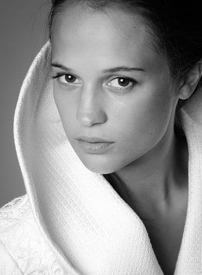 Hollywood Spotlight: Alicia Vikander