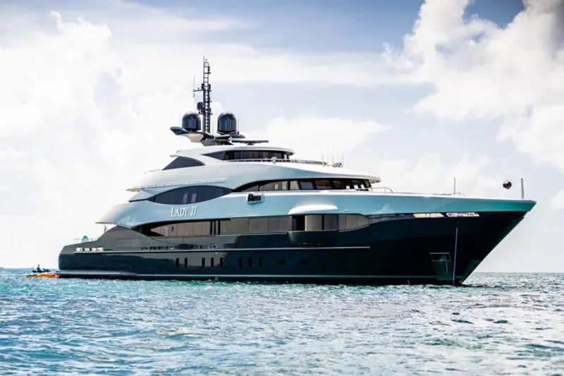 180' Heesen 2011 #yachts #luxuryyachts #bevhillsmag #beverlyhillsmagazine #beverlyhills