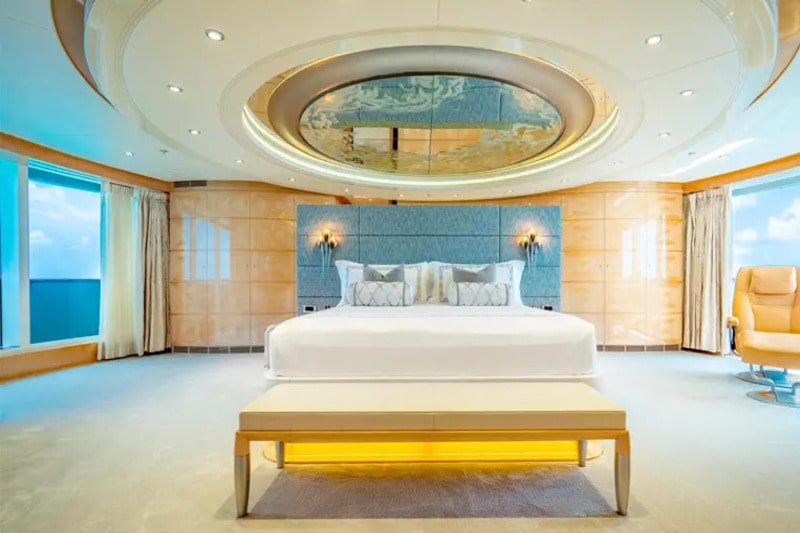 Superyachts For Sale: 180' Heesen 2011 #beverlyhills #bevhillsmag #beverlyhillsmagazine #luxury #yachts