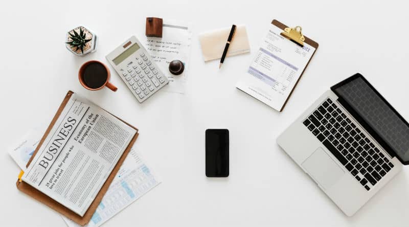 5 Smart Financial Goals for Every Decade #money #wealth #financialgoals #beverlyhills #beverlyhills #bevhillsmag