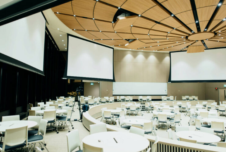 How to Manage Catering Staff At A Big Business Event