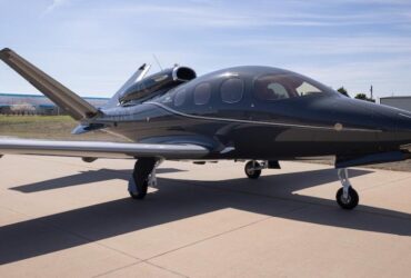 Cirrus Vision SF50 - G2 Private Jet #bevhillsmag #privatejet #jet #gulfstream #gulfstreamG550