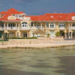 An Idyllic Luxury Home in Grand Cayman #dreamhomes #caymanislands #realestate #homesforsale #beachhomes #beverlyhills #beverlyhillsmagazine #bevhillsmag #travel #exclusive #luxury