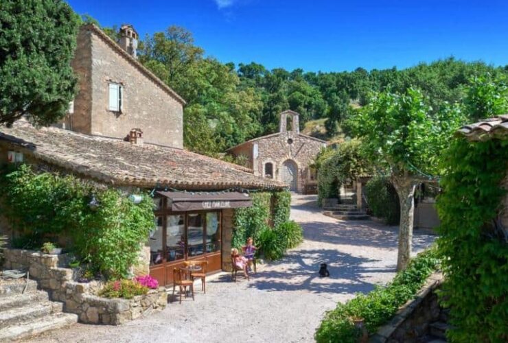 Johnny Depp Sells French Village