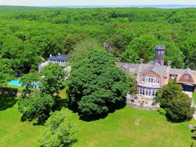 Christie Brinkley's Hampton's Mansion