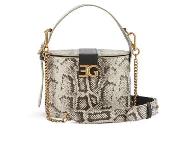 ENAMOURE-Fashion Handbags- Fashion-Blog-Beverly-Hills-Magazine-Cute Bag Styles-1 #fashion #shop #style #handbags #enamoure #bevhillsmag #beverlyhills #beverlyhillsmagazine