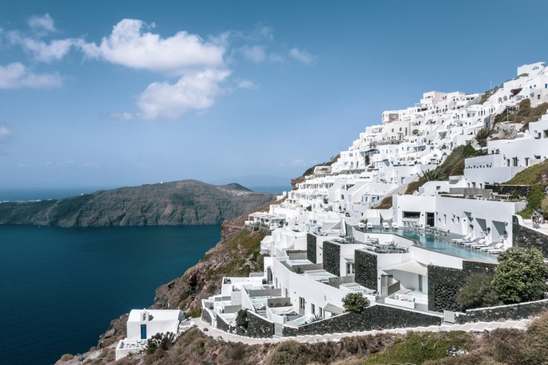 Grace Hotel: #garcehotel #bevhillsmag #travel #luxuryvacation #aubergeresorts #santorini #greece