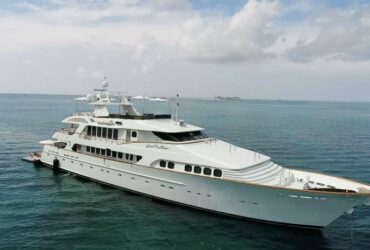 Grand Illusion 145 Palmer Johnson For Sale $11,500,000 #beverlyhills #beverlyhillsmagazine #bevhillsmag #yacht #megayachts #travel #luxury #lifestyle