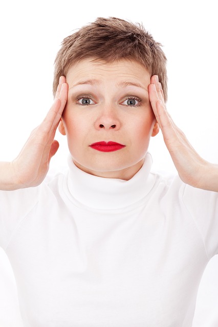 5 Tips To Ease Migraine Pain #health #beverlyhills #beverlyhillsmagazine #bevhilsmag