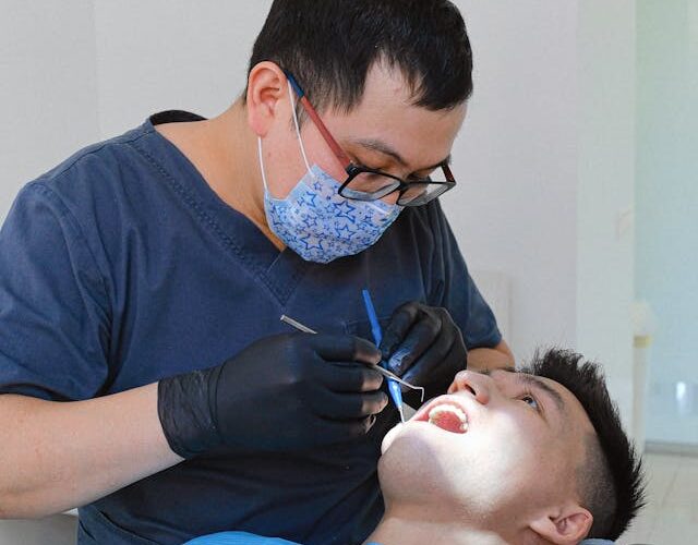 Houston Dentist Tips for Budget Oral Health Care #bevhillsmag #beverlyhills #beverlyhillsmagazine #dentsit #houstondentsists #oralhealthcare #budgetoralhealthcare