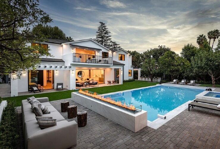 Inside YouTube Star Rosanna Pansino’s LA Mansion: #bevhillsmag #youtubestar #rosannapansino #LAmansion