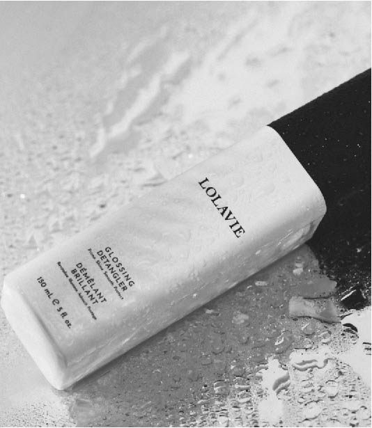 Jennifer Anniston LOLAVIE hair care products True beauty Beverly Hills Magazine 1 #TrueBeauty #Hairproducts #Hair #JenniferAniston #Lolavie #Bevhillsmag #beverlyhillsmagazine #beverlyhills