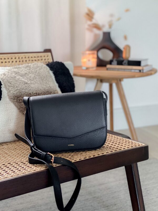 Landa Bags Luxury Women's fashion handbags clutches accessories Beverly Hills Magazine 4 #fashion #shop #style #bags #handbags #luxuryhandbags #Bevhillsmag #beveryhills #beverlyhillsmagazine