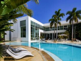 A Modern #Mansion in Rio de Janeiro #luxury #realestate #homesforsale #riodejaneiro #brasil #dreamhomes #beverlyhills #bevhillsmag #beverlyhillsmagazine