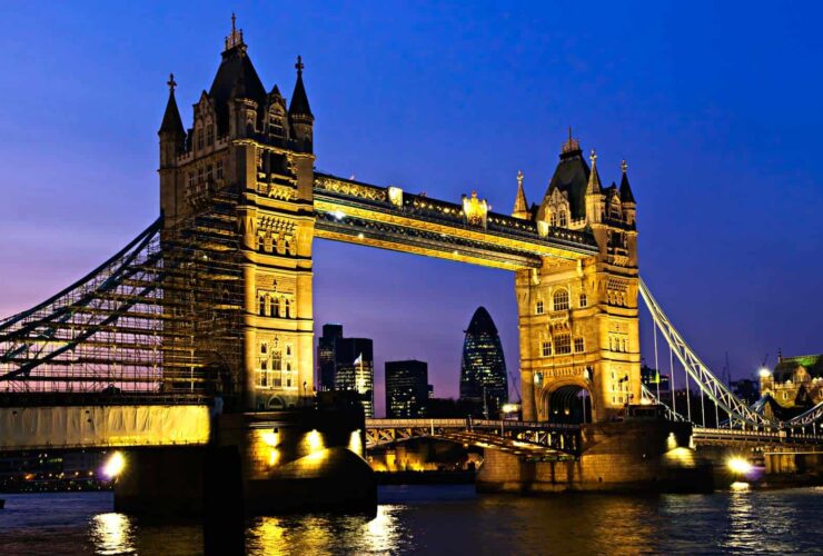 Luxury-Travel-Magazines-Exclusive_Escapes_London_Beverly_Hills_Magazine-Travel-to-London