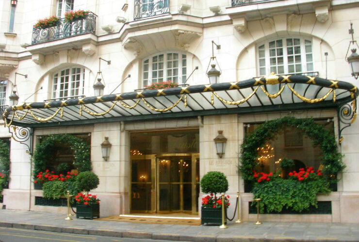 Le Bristol Paris #Fivestarhotels #exclusiveescapes #prais #france #vacation #luxurylifestyle #hotels #travel #luxury #hotels #exclusive #getaway #destinations #beautiful #life #traveling #bucketlist #beverlyhills #travel #luxury #vacation #BevHillsMag