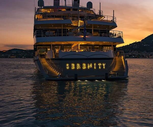 Serenity 236' Austal Luxury Yacht 2003 #beverlyhills #bevhillsmag #beverlyhillsmagazine #bevhillsmag #yacht #megayachts #travel #luxury #lifestyle #superyachts #yachting #yachtlife #megayachts