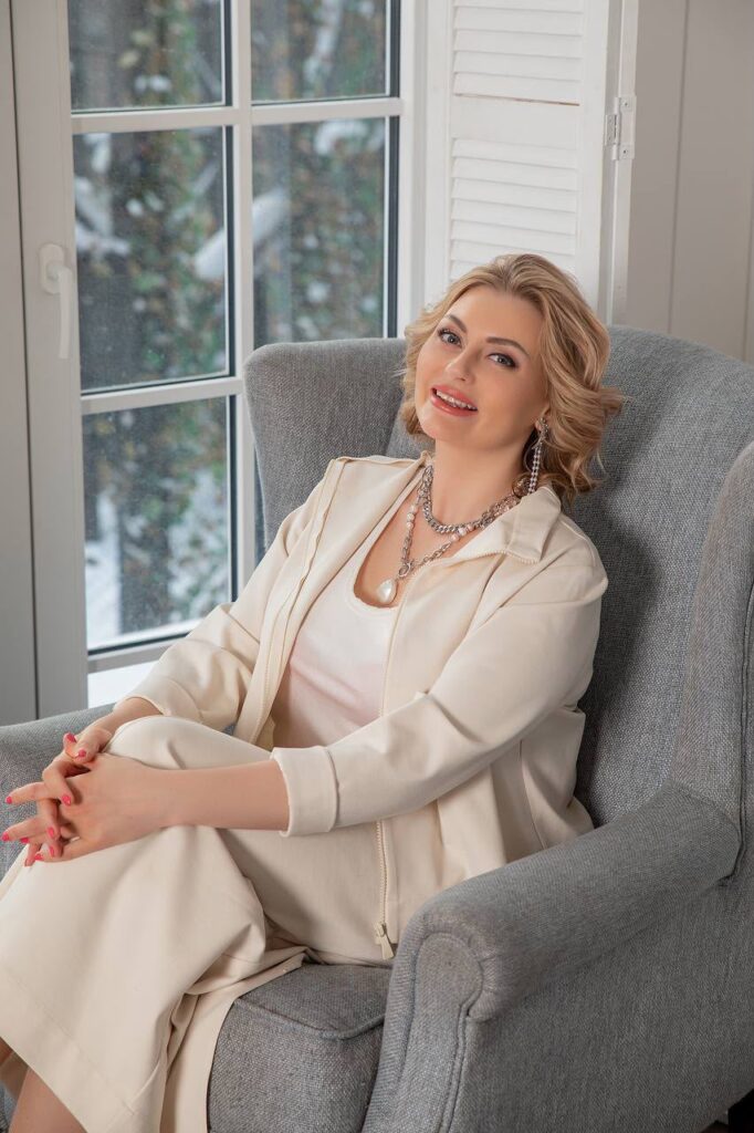 The Art of Natural Beauty: Inside MIRRA BELLA’s Luxury Aesthetic Care #MIRRABELLA #LuxuryBeauty #Skincare #AestheticCare #BeautyTreatments #LuxurySkincare #MedSpa #NaturalBeauty #ProfessionalSkincare #BeautyIndustry #SkinCareExperts #ModernBeauty #BeautyWellness #LuxuryLifestyle