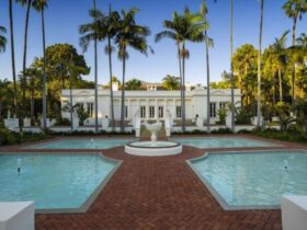 “Scarface” Mansion Makes the Money