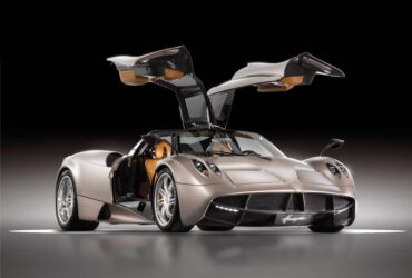 Pagani Huayra is one of the few automobiles that successfully combines engineering excellence with artistic creativity. #expensivecars #supercars #exoticcars #cars