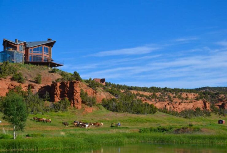 Travel To Red Reflet Ranch In Wyoming