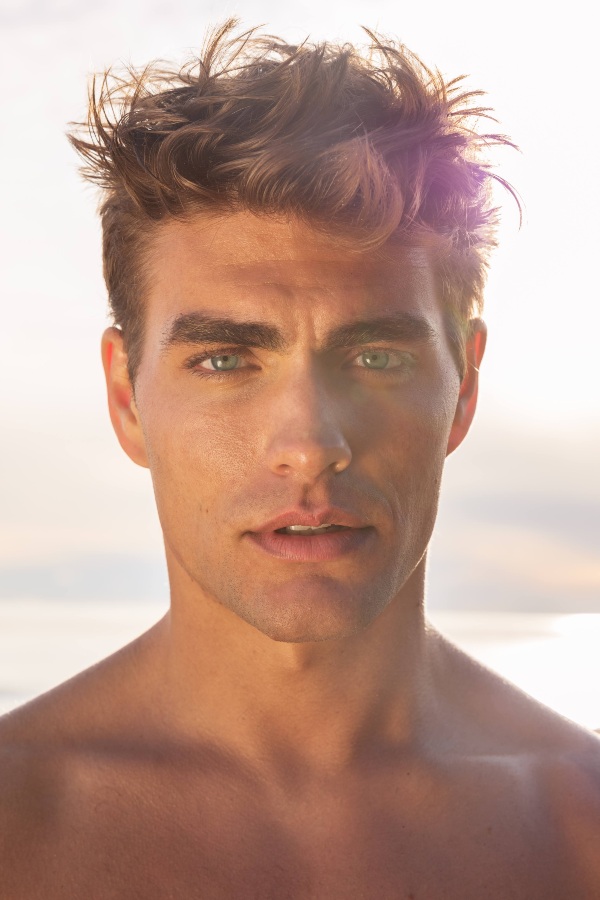 Seth Edeen: ReelShort’s #1 Star Reveals the Secrets of Vertical Fame #ReelShort #SethEdeen #VerticalSeries #GenZEntertainment #NewHollywood #ActingTips #MobileFirst #BeverlyHillsMagazine #SethEdeen #CelebrityInterviews