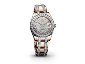 Rolex #Diamond Watch For Women. BUY NOW!!! #ladies #watch #cool #rolex #watches #sweet #timepiece #time #style #watchesofinstagram #style #fashion #fashionblogger #gift #ideas #giftsforher #beverlyhills #BevHillsMag #beverlyhillsmagazine