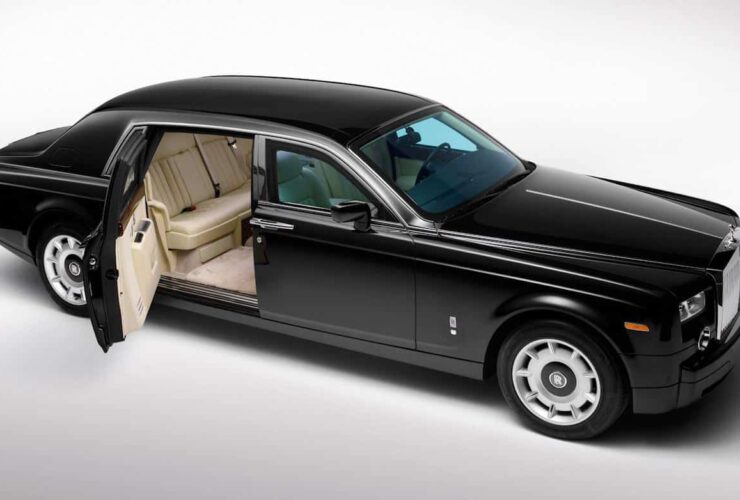 Rolls-Royce- Phantom-Car-Magazine--Luxury-Imports-Most-Expensive-Cars-Dream-Cars-Rich-Cars-Cool-Cars-VIP-S-Bentley-