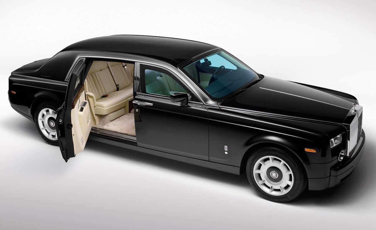 Rolls-Royce- Phantom-Car-Magazine--Luxury-Imports-Most-Expensive-Cars-Dream-Cars-Rich-Cars-Cool-Cars-VIP-S-Bentley-