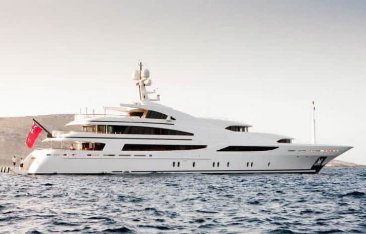 St. David 197' Bennetti Luxury Yacht $26,059,500 #beverlyhills #beverlyhillsmagazine #bevhillsmag #yacht #megayachts #travel #luxury #lifestyle #yachting #yachtlife