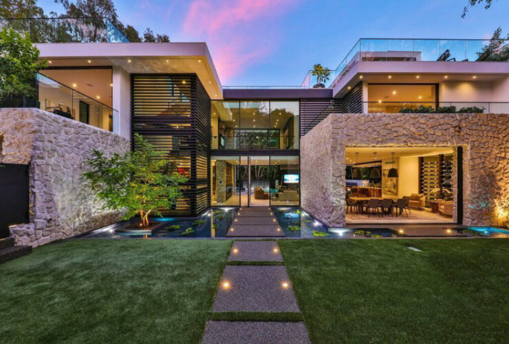 A Contemporary California Luxury Home