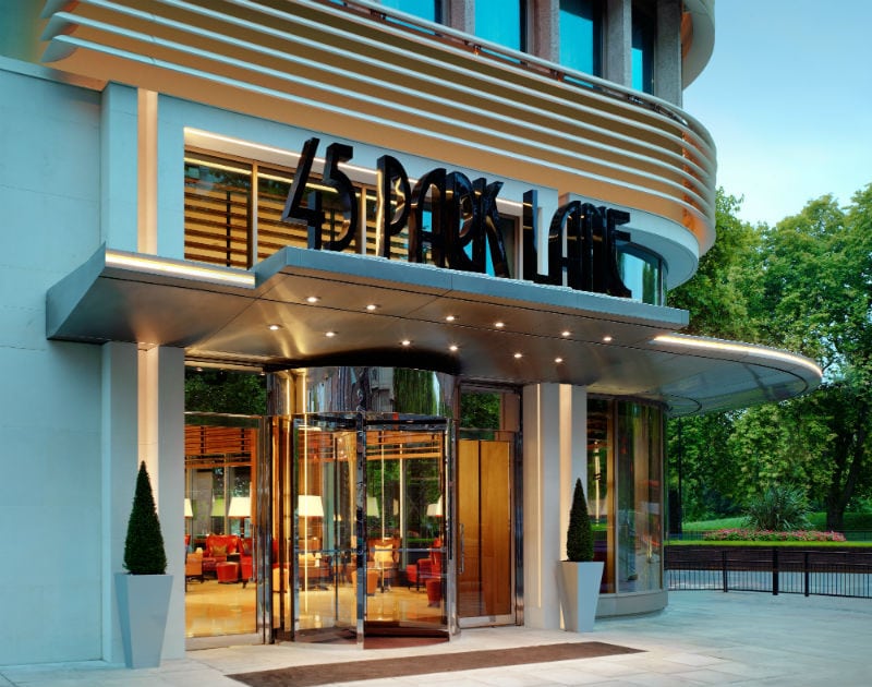Vacation at the Sophisticated 45 Park Lane #vacation #travel #ivestarhotels #luxury #hotels #bevhillsmag #beverlyhills #beverlyhillsmagazine