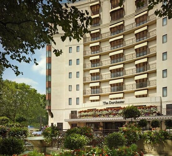 The #Dorchester: Iconic Luxury Hotel in London #Fivestarhotels #exclusiveescapes #vacation #luxurylifestyle #london #hotels #travel #luxury #hotels #exclusive #getaway #destinations #england #beautiful #life #traveling #bucketlist #beverlyhills #BevHillsMag #vacation #travel