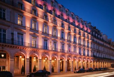 Le Meurice Hotel: Luxury in Paris, France #Fivestarhotels #exclusiveescapes #vacation #luxurylifestyle #french #hotels #travel #luxury #hotels #exclusive #getaway #destinations #resorts #beautiful #life #traveling #bucketlist #beverlyhills #BevHillsMag #paris #france #vacation #travel
