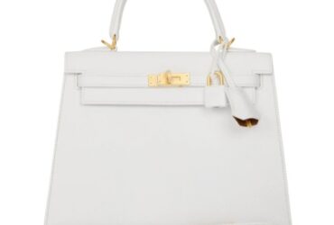 Hermès Special Order (HSS) Kelly Sellier 25 White Verso Epsom Brushed Gold Hardware #fashion #shop #style #bevhillsmag #beverlyhillsmagazine #beverlyhills #Hermes #handbag #bag