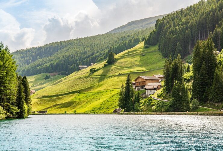 Why the Japanese Alps are becoming the countrys most sought after treasure. #bevhillsmag #beverlyhills #beverlyhillsmagazine #japanesealps #alps #treasure #japan