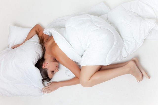 How Does Poor Sleep Affect Your Brain Health? #sleep #health #bevhillsmag #beverlyhillsmagazine