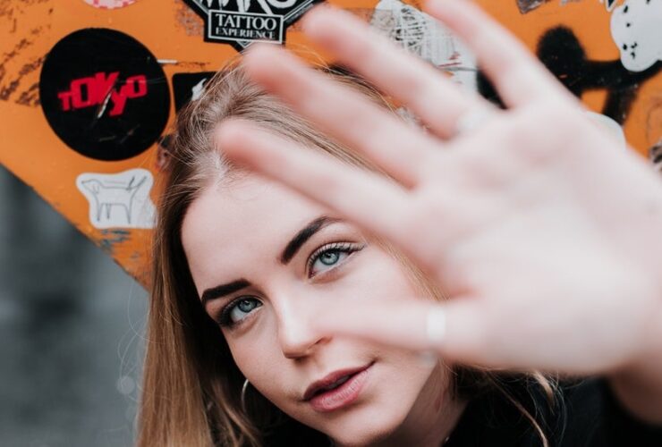 Managing The Stresses And Anxieties Of Peer Pressure- #bevhillsmag #BeverlyHills #beverlyhillsmagazine #anxiety #anxiety #mentalhealth #health #mentalhealthissues #fear #managingfear #God #worry #mentalhealthadvice #healthadvice #Jesus #Christianity